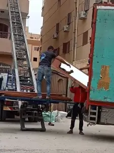 ونش رفع اثاث في منطقة بين السرايات