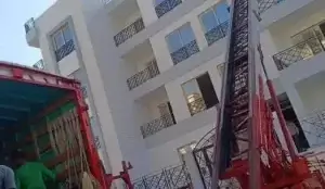 شركة نقل الموبيليا في مجري العيون