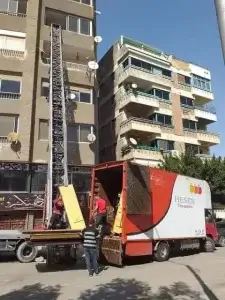 سيارات نقل مجهزة